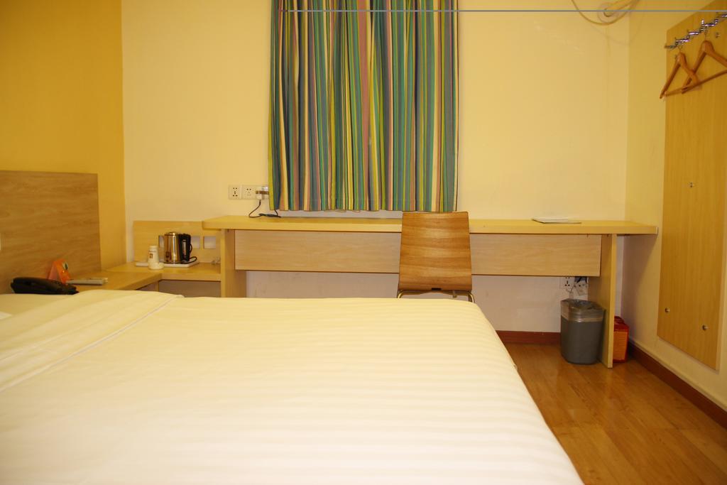 7Days Inn Wuhan Zongguan Стая снимка
